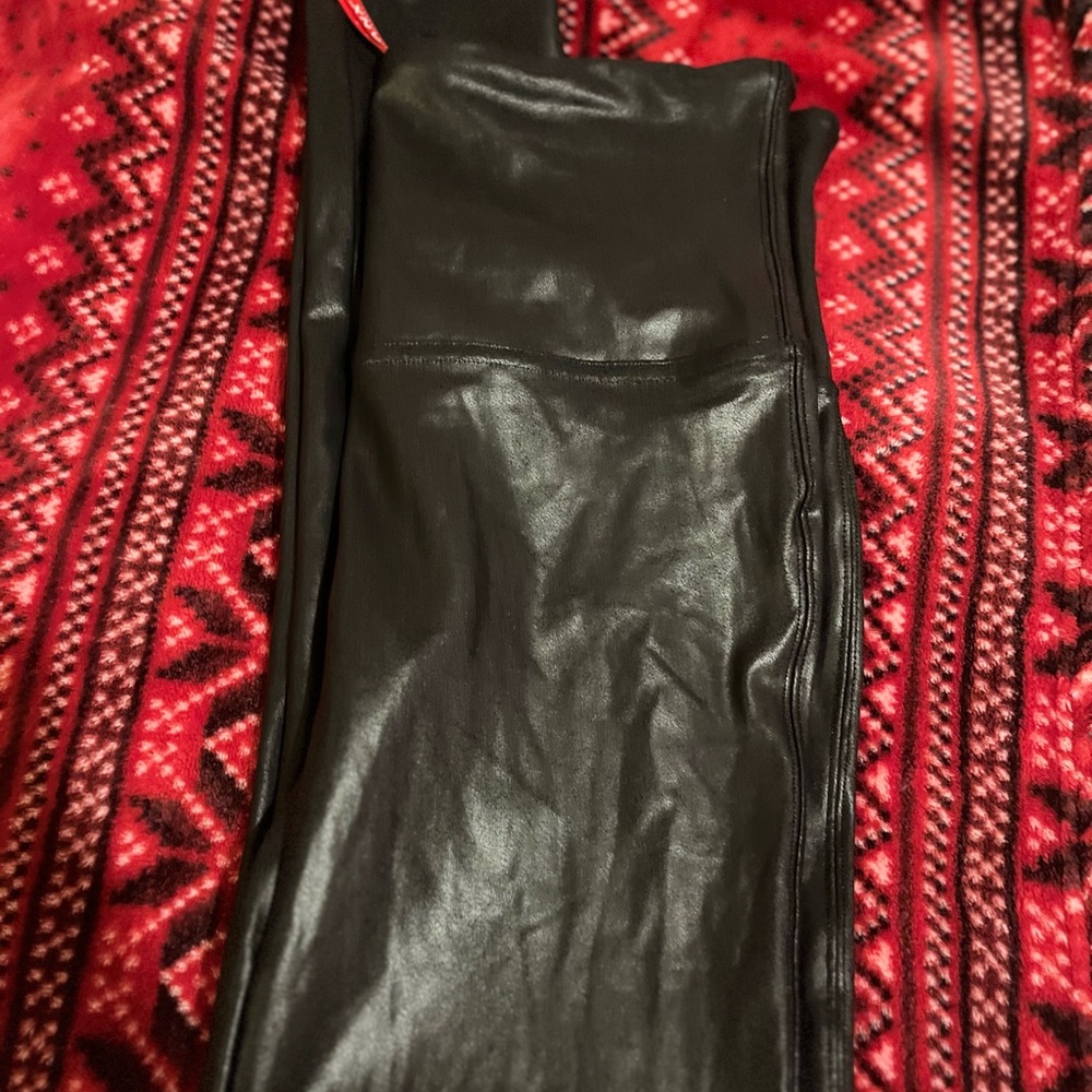 SPANX Faux Leather Leggings Black Womens
X large .High Waisted Pants - Picture 6 of 8